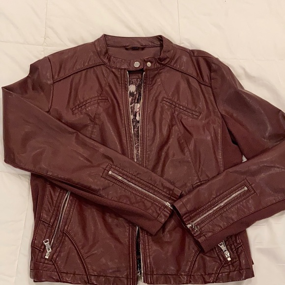 Guess Jackets & Blazers - Guess maroon faux leather moto jacket sz xl
